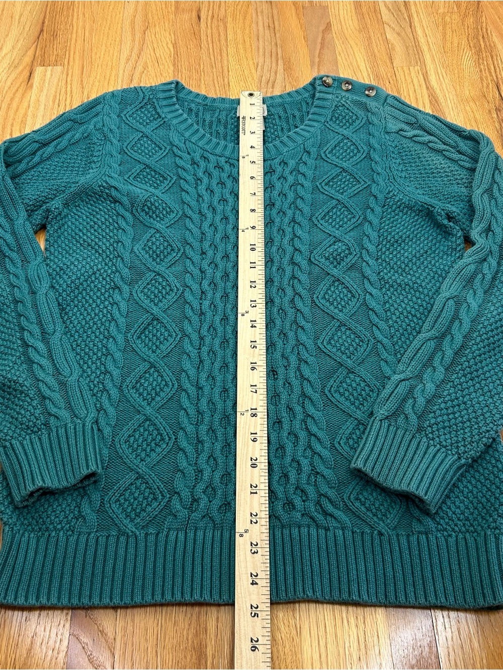 L.L. bean Cable Knit Sweater - Picture 13 of 14